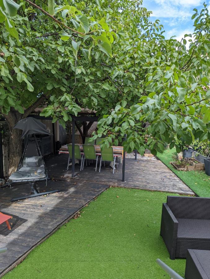 Guesthouse La Costiere - Logements Independants - Espace Piscine Jacuzzi Lunel  Εξωτερικό φωτογραφία