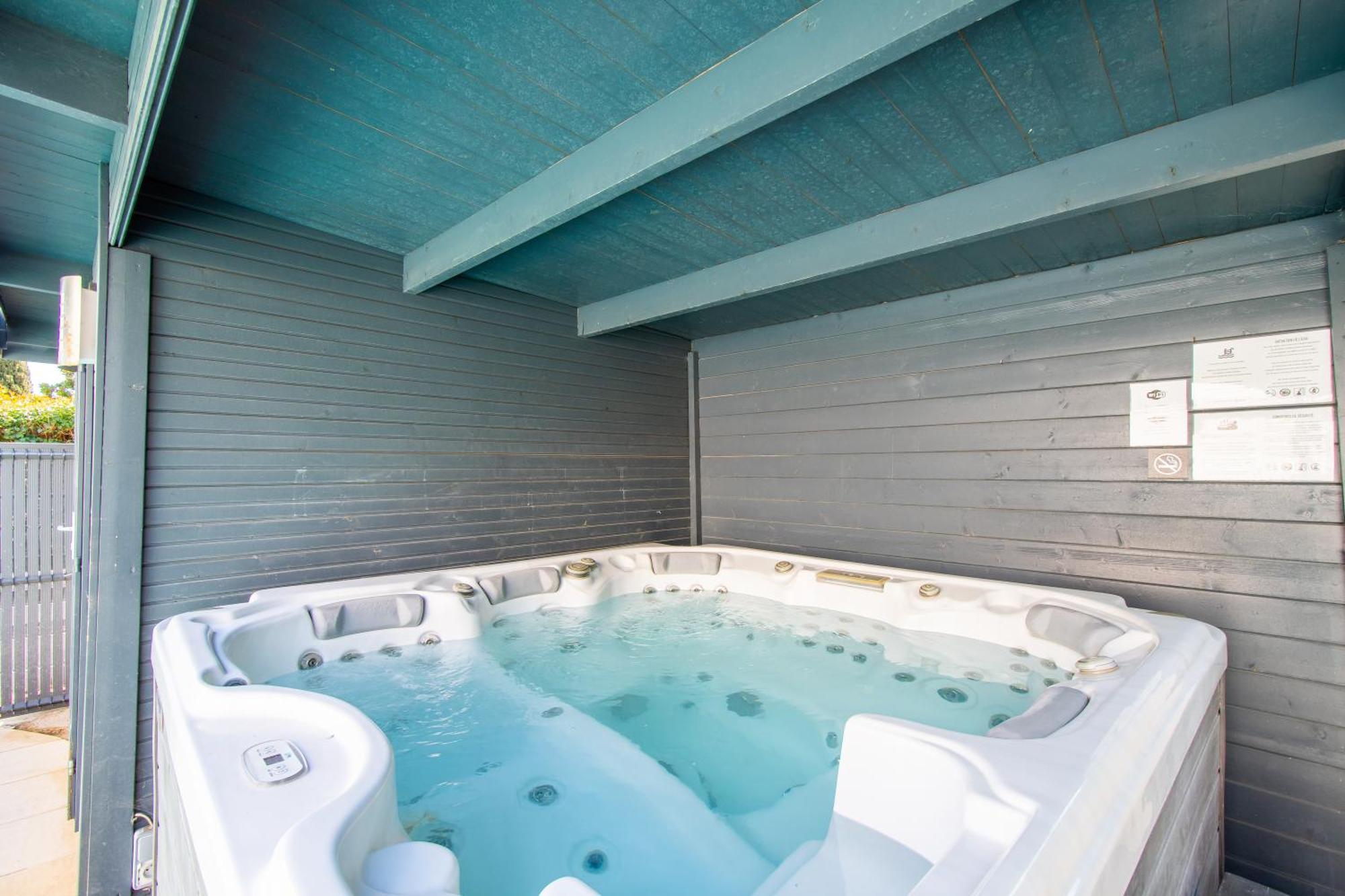 Guesthouse La Costiere - Logements Independants - Espace Piscine Jacuzzi Lunel  Εξωτερικό φωτογραφία
